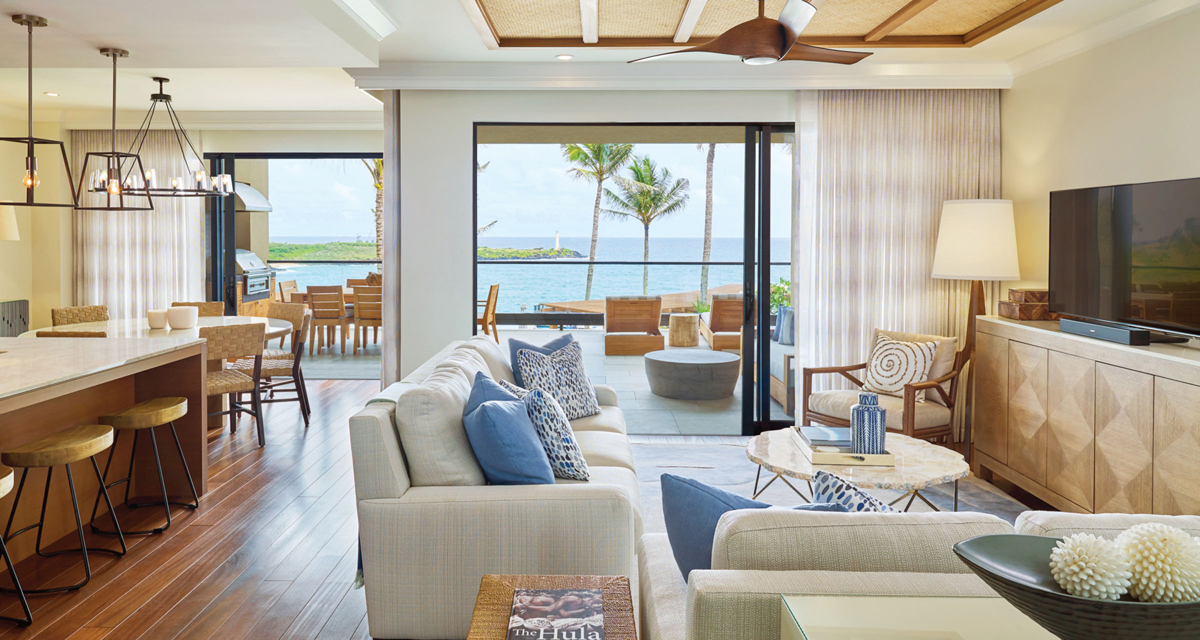 Kaiholo living room - Luxury Oceanfront Homes in Hawaii for sale