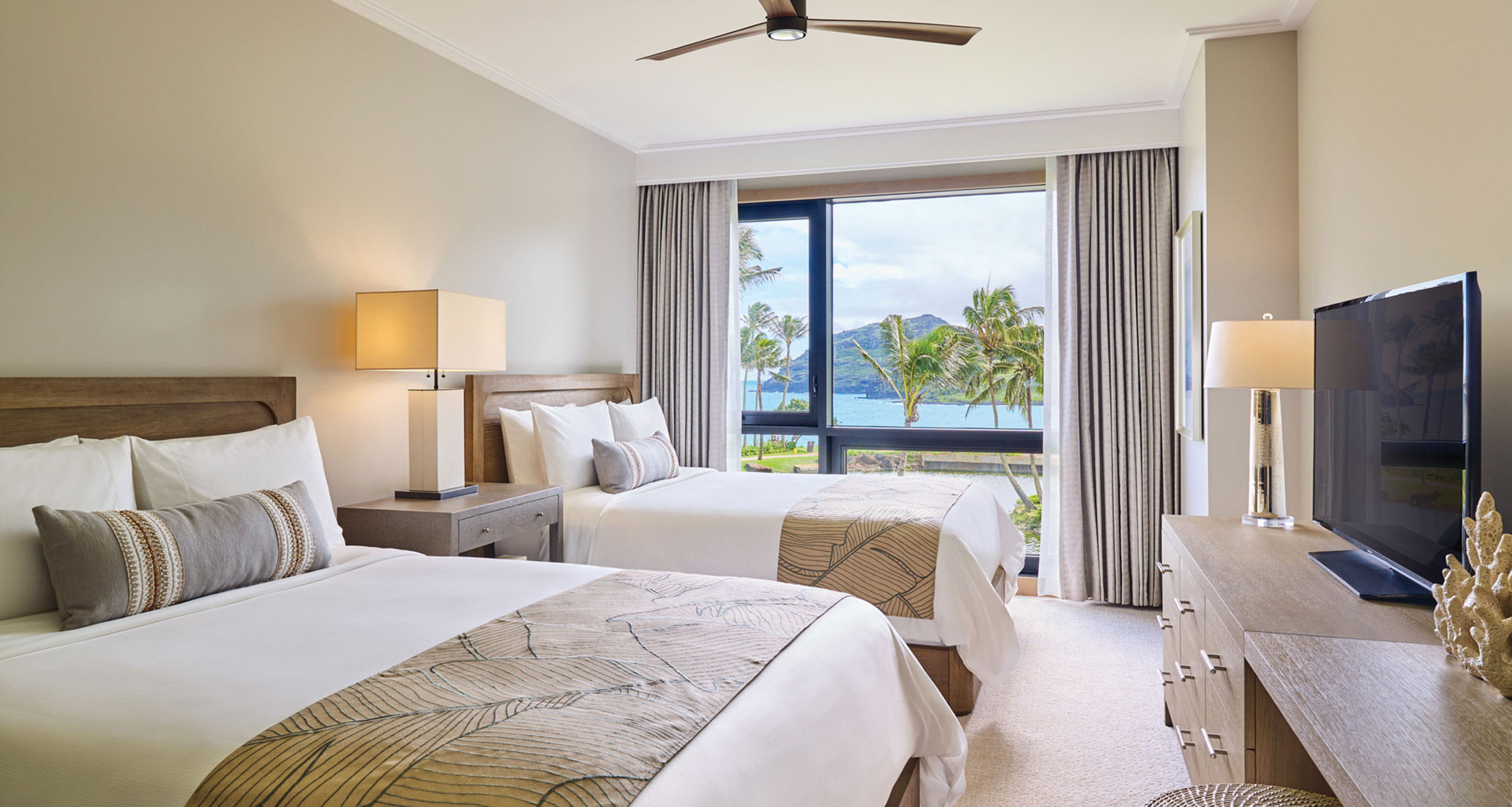 Maliula double bedroom- Beachfront home for sale in Kauai, Hawaii