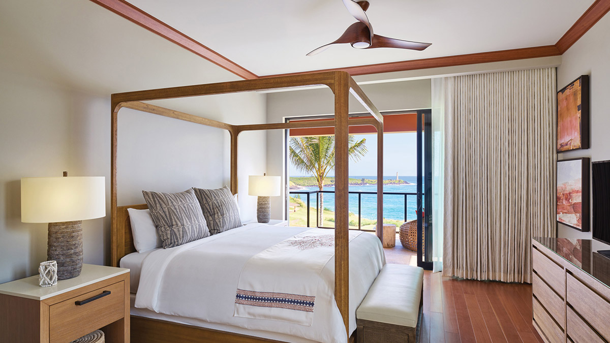 Laola master bedroomi- Beachfront home for sale in Kauai, Hawaii