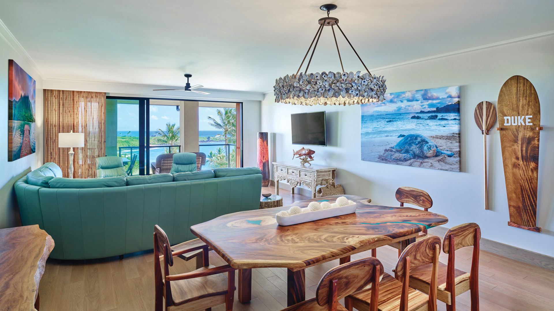 Maliula Unit 2407 - Dining and Living Room