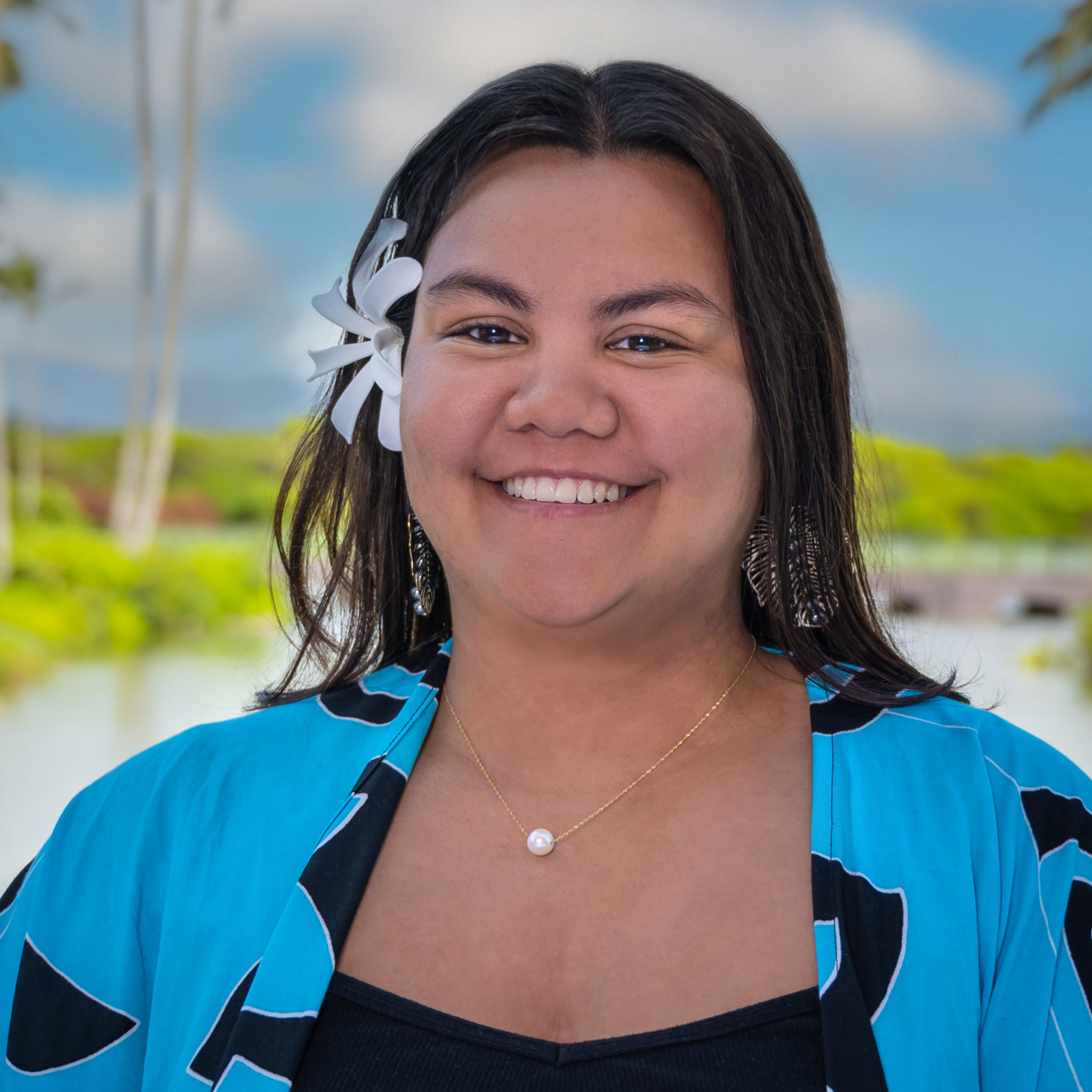 Headshot Sabrina Front Desk